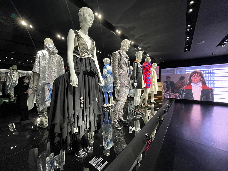 ルイ・ヴィトン展「ビジョナリー・ジャーニー」を探る アート展